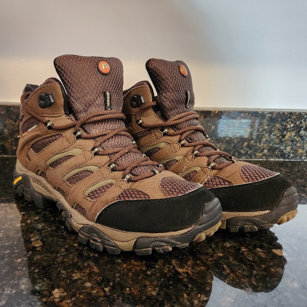 Men's Merrell Moab Mid Gore-Tex Hiking Boot, Dark Earth, Size 8.5